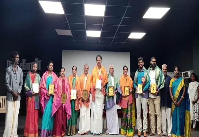 salem district tamil teacher singing song  viral video 